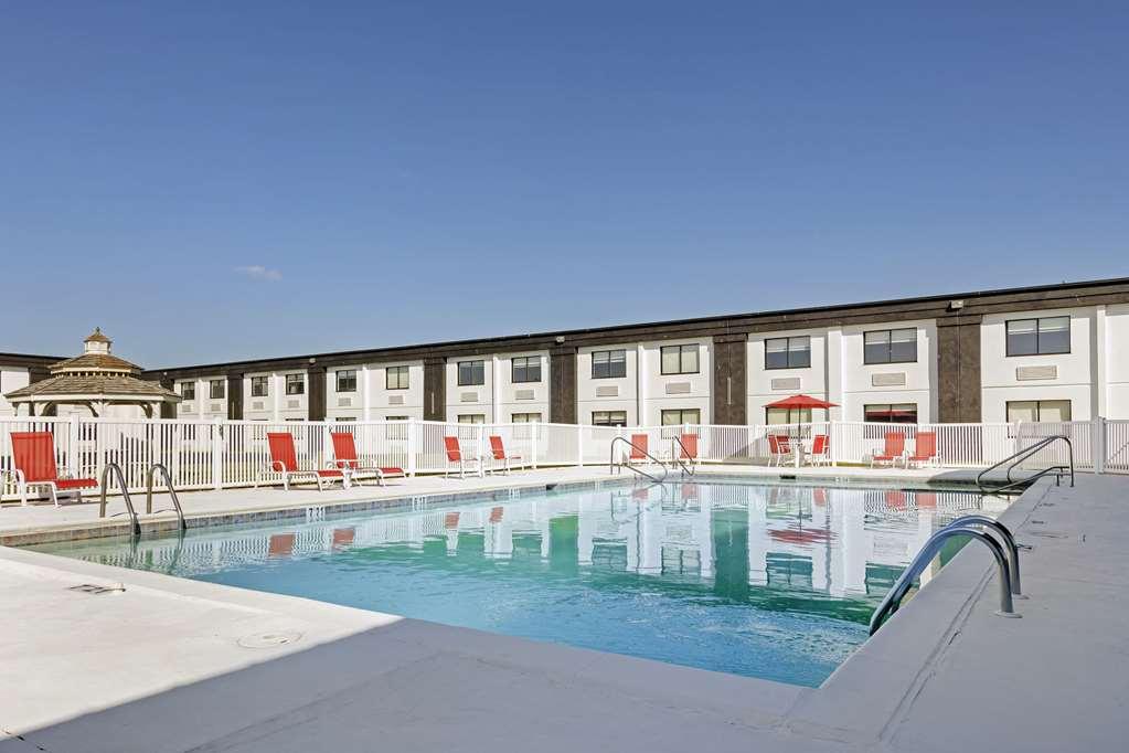 The Lux Hotel & Conference Center, Ascend Hotel Collection Waterloo Faciliteter billede